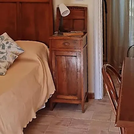 4 Bedroom Cozy In Lungro